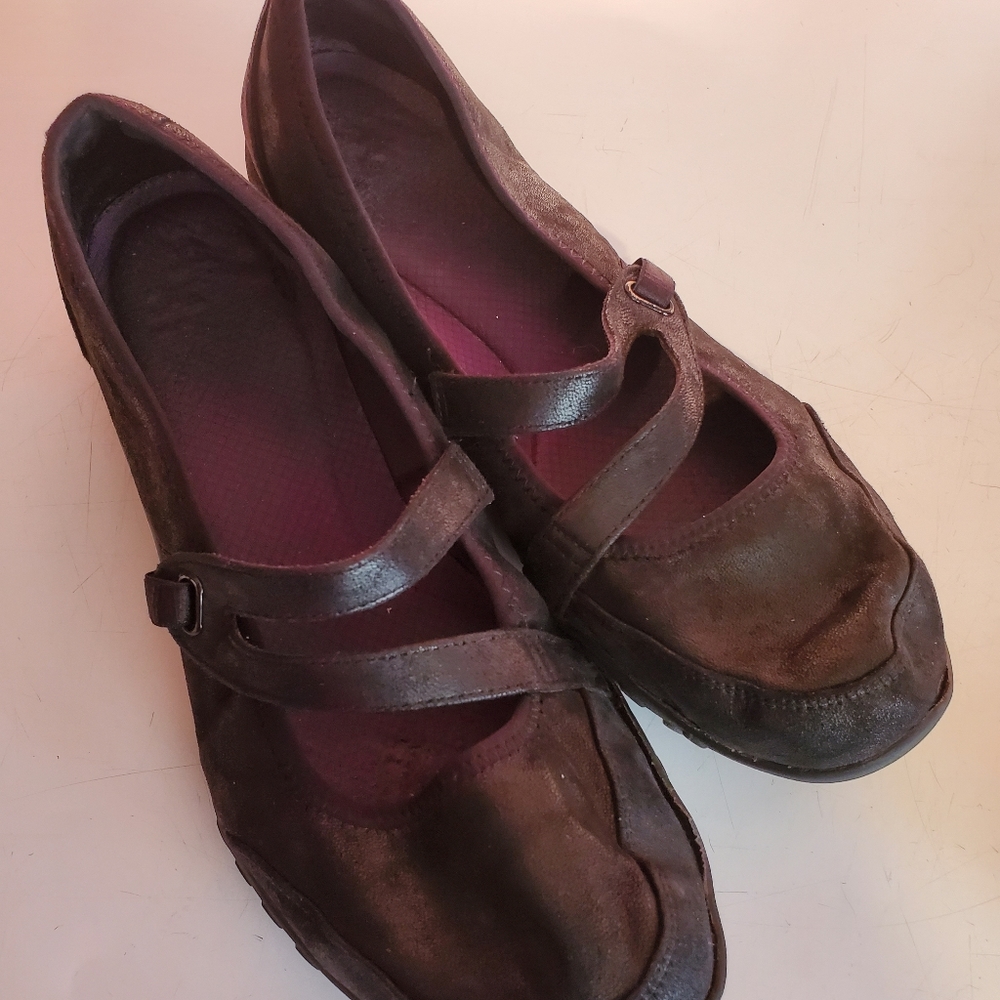 Dress shoes